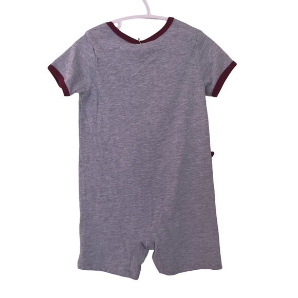 EUC Harry Potter Griffindor Onesie & Hat Set 18-24 Months - Picture 4 of 5